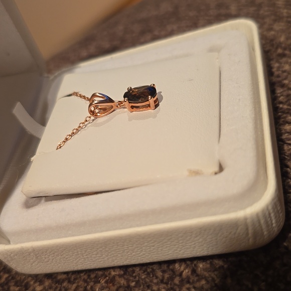 BELK STERLING SILVER CHOCOLATE QUARTZ PENDANT - Picture 5 of 8